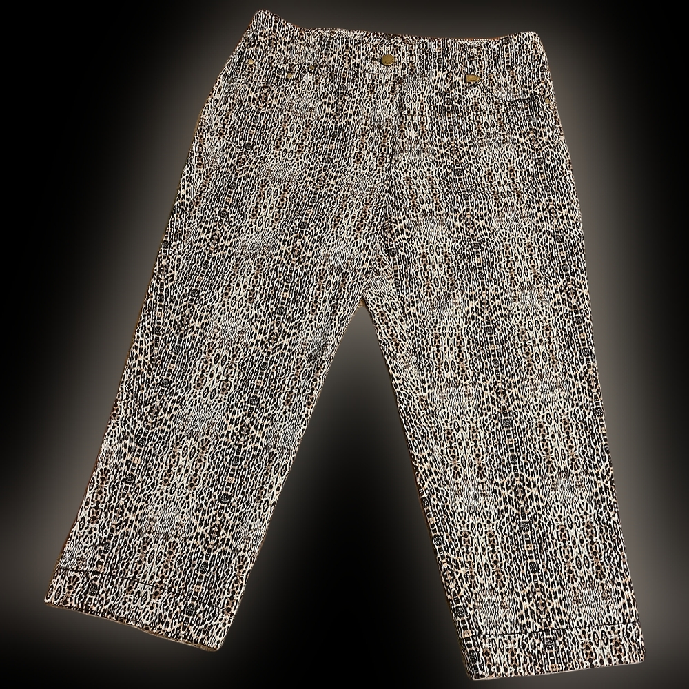 TANJAY PETITE WOMEN'S LEOPARD PRINT CAPRI'S SIZE MEDIUM P8